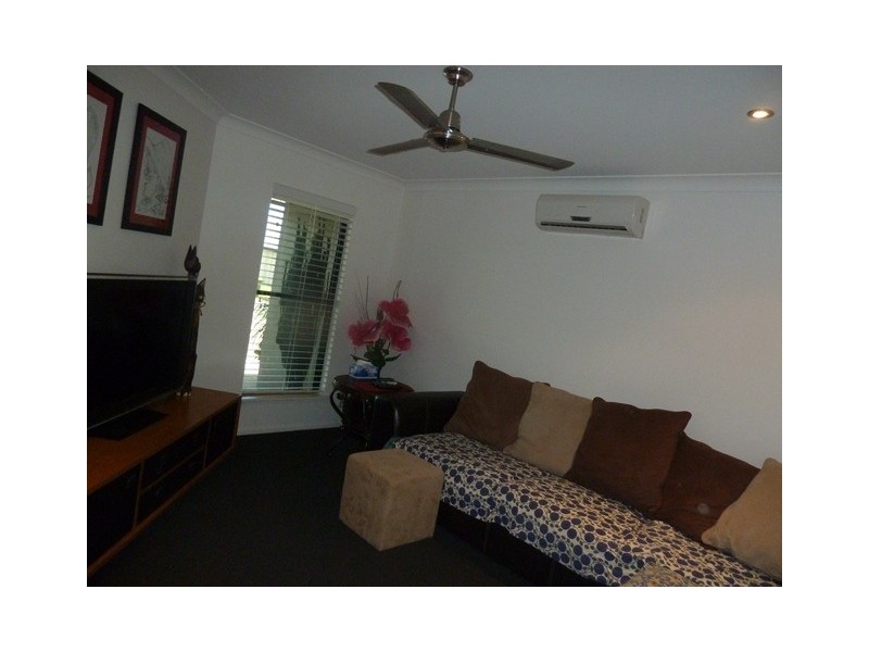 8 Mida  Lane, Ooralea QLD 4740