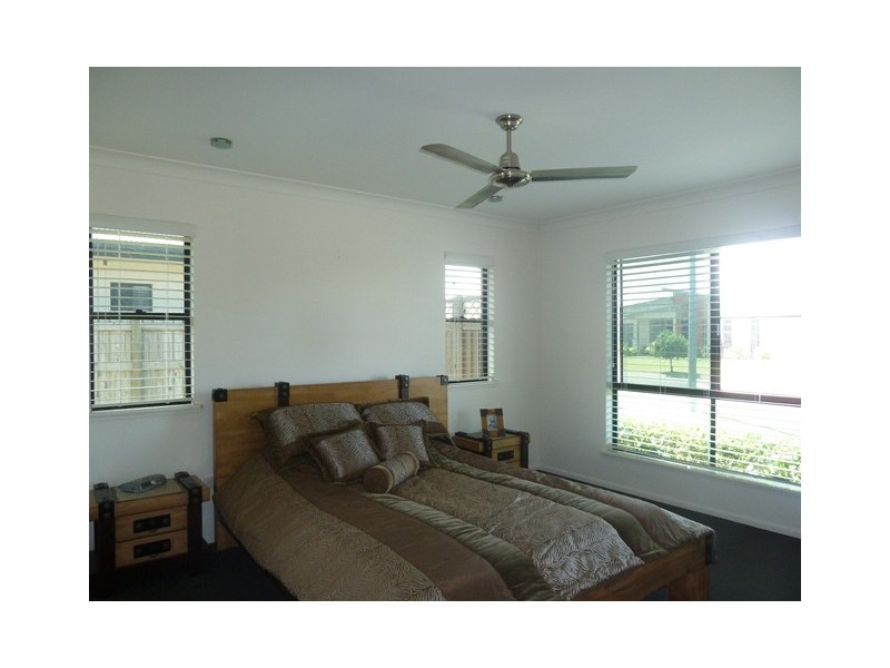 8 Mida  Lane, Ooralea QLD 4740