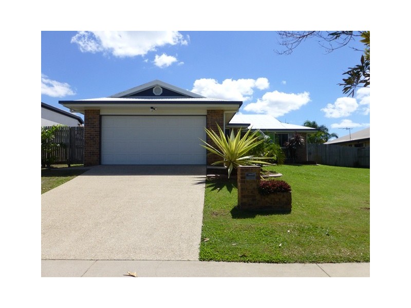 22 Centennial Drive, Glenella QLD 4740