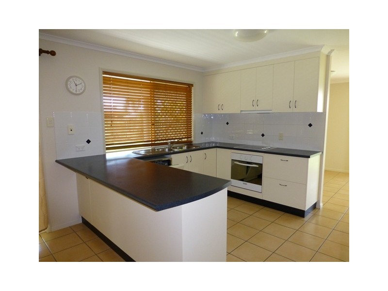 22 Centennial Drive, Glenella QLD 4740