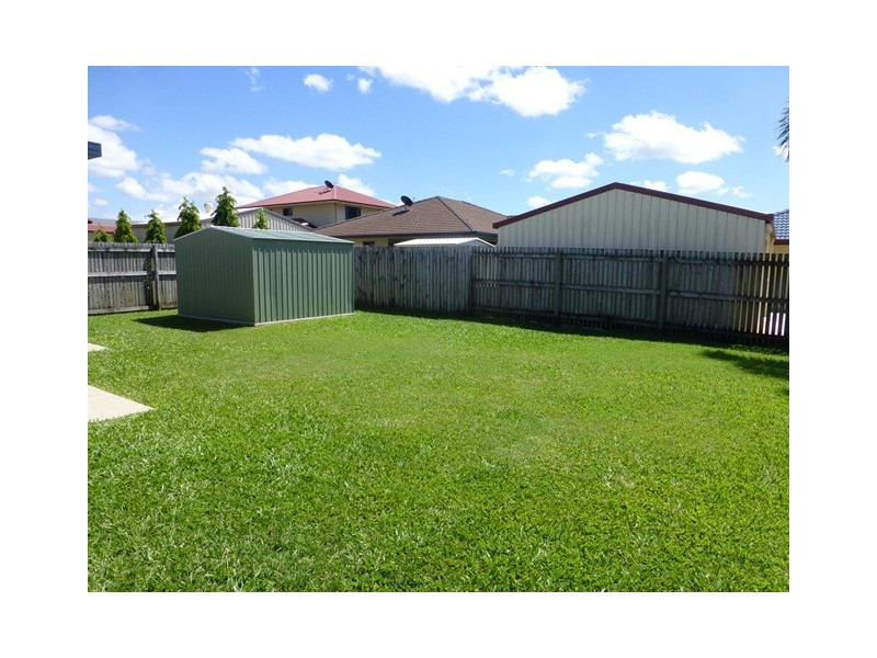 22 Centennial Drive, Glenella QLD 4740