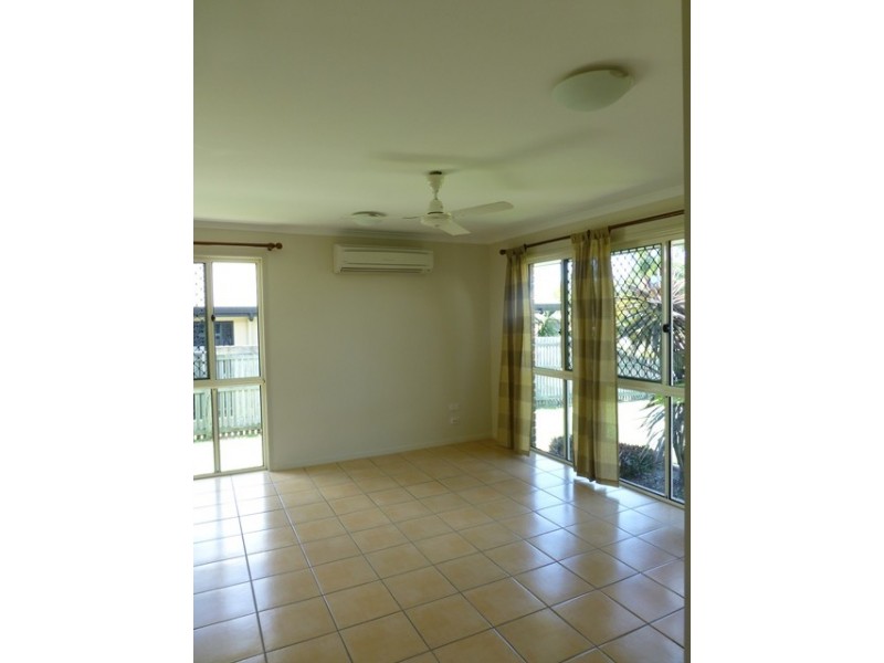 22 Centennial Drive, Glenella QLD 4740