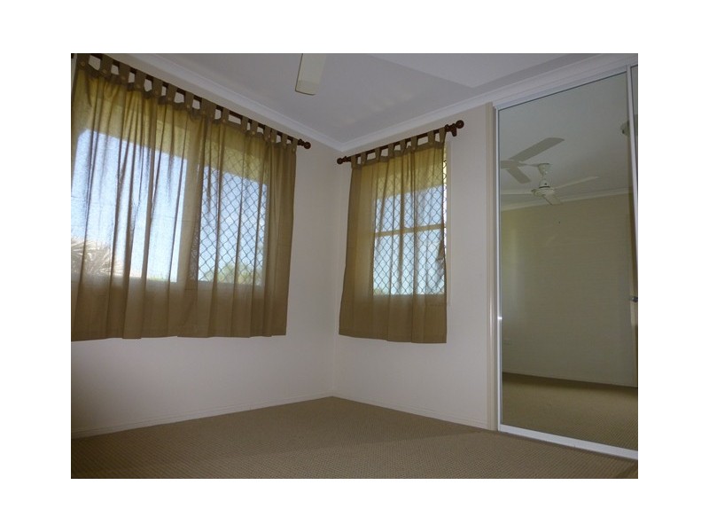 22 Centennial Drive, Glenella QLD 4740