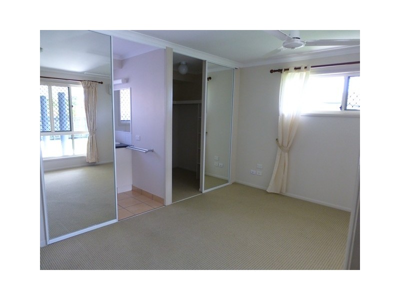 22 Centennial Drive, Glenella QLD 4740