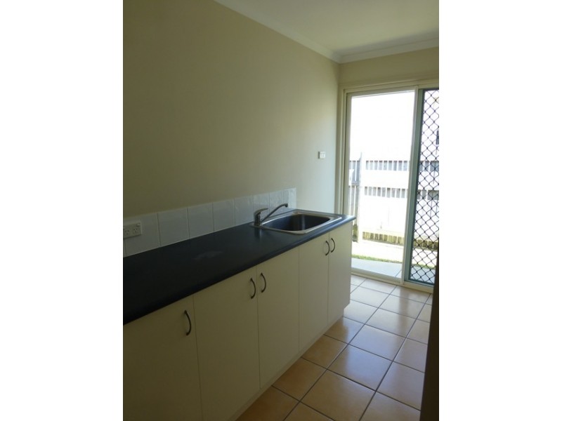 22 Centennial Drive, Glenella QLD 4740