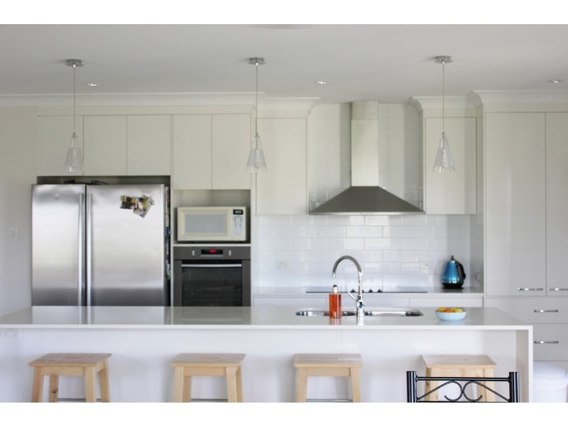 2 Ahern Court, Rural View QLD 4740