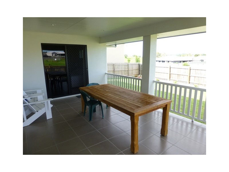 2 Ahern Court, Rural View QLD 4740