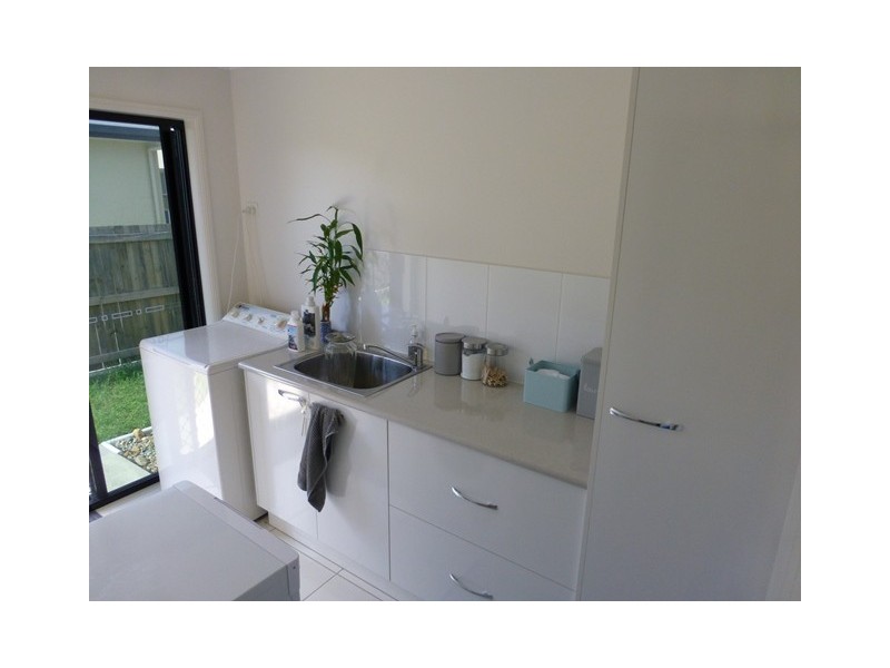 2 Ahern Court, Rural View QLD 4740