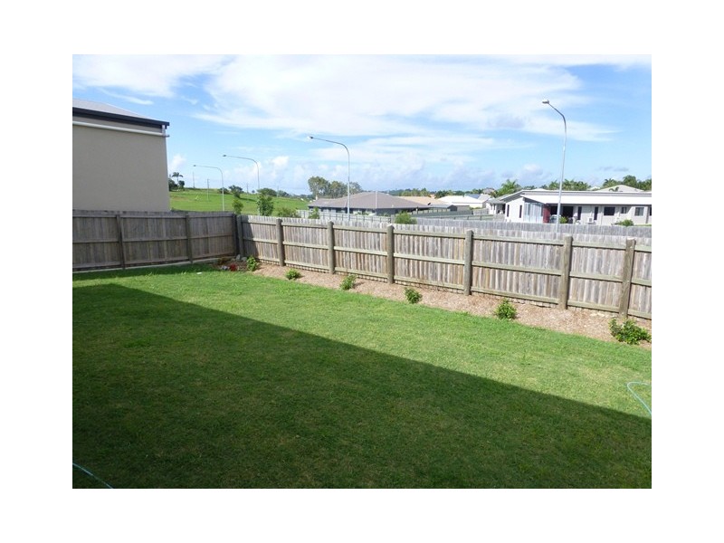 2 Ahern Court, Rural View QLD 4740