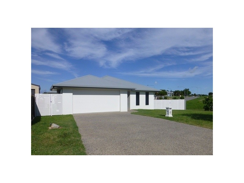 2 Ahern Court, Rural View QLD 4740