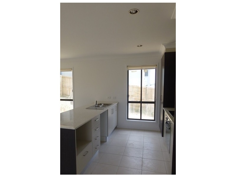 7 Brearley Street, Rural View QLD 4740