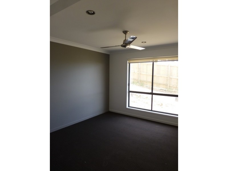 7 Brearley Street, Rural View QLD 4740