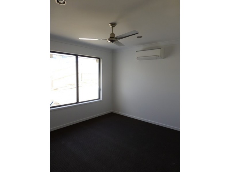 7 Brearley Street, Rural View QLD 4740