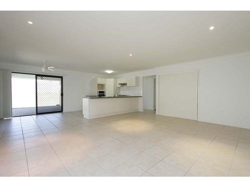 6 Helmsman Drive, Shoal Point QLD 4750