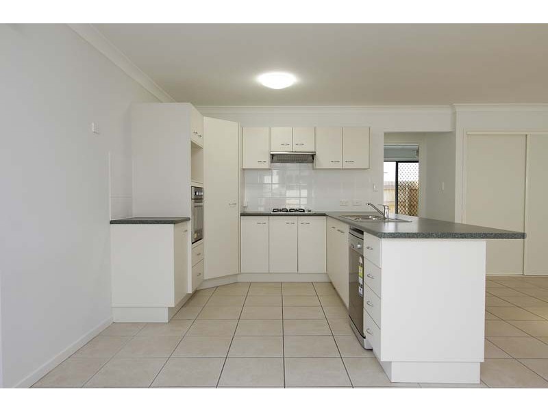 6 Helmsman Drive, Shoal Point QLD 4750