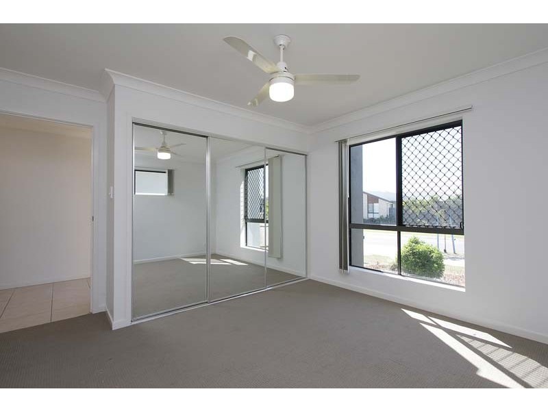 6 Helmsman Drive, Shoal Point QLD 4750