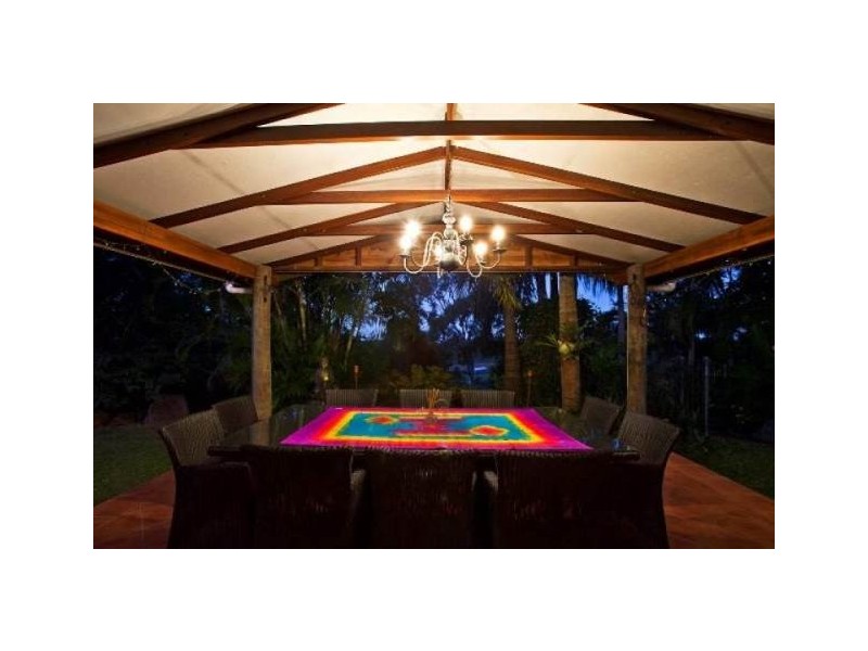 42 Lynette Drive, Nindaroo QLD 4740