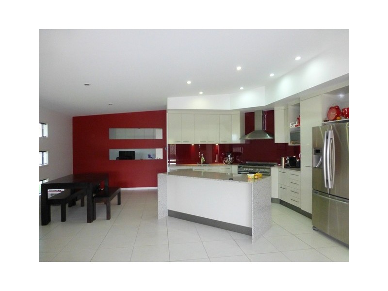 30 Raffia Street, Rural View QLD 4740