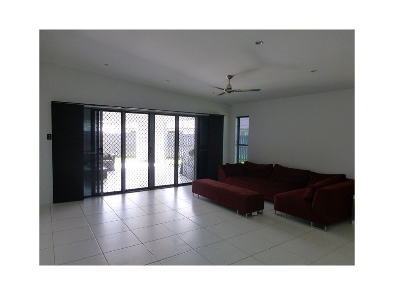30 Raffia Street, Rural View QLD 4740