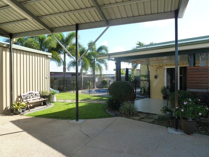 7 Cutfield Street, Glenella QLD 4740