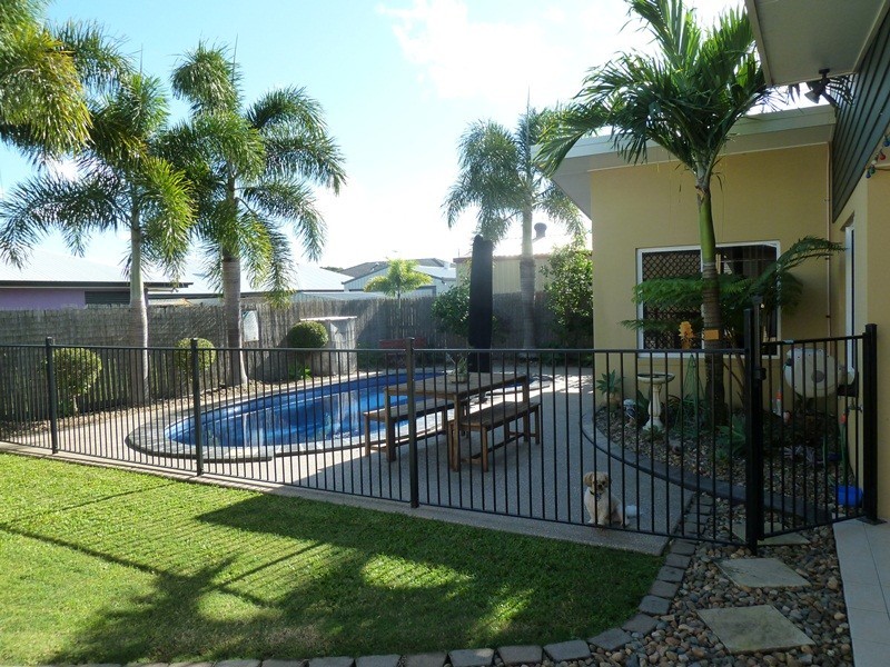 7 Cutfield Street, Glenella QLD 4740