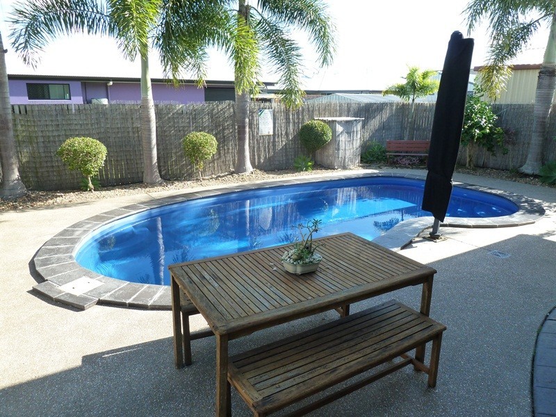 7 Cutfield Street, Glenella QLD 4740