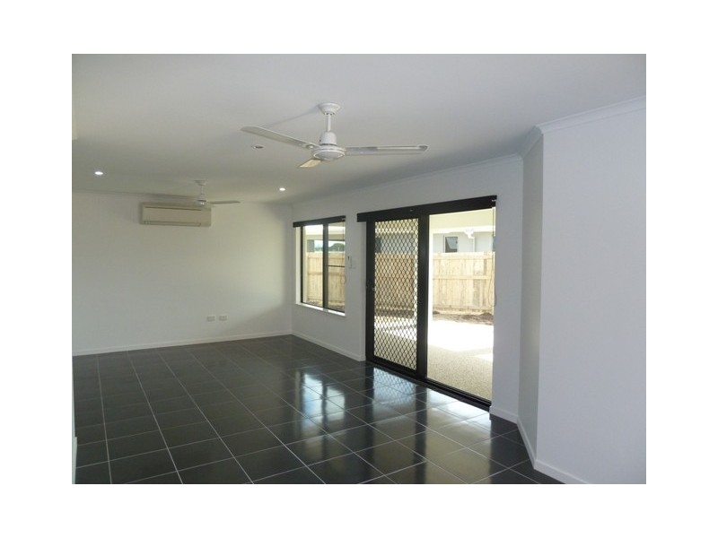 63 Makybe Diva Drive, Ooralea QLD 4740