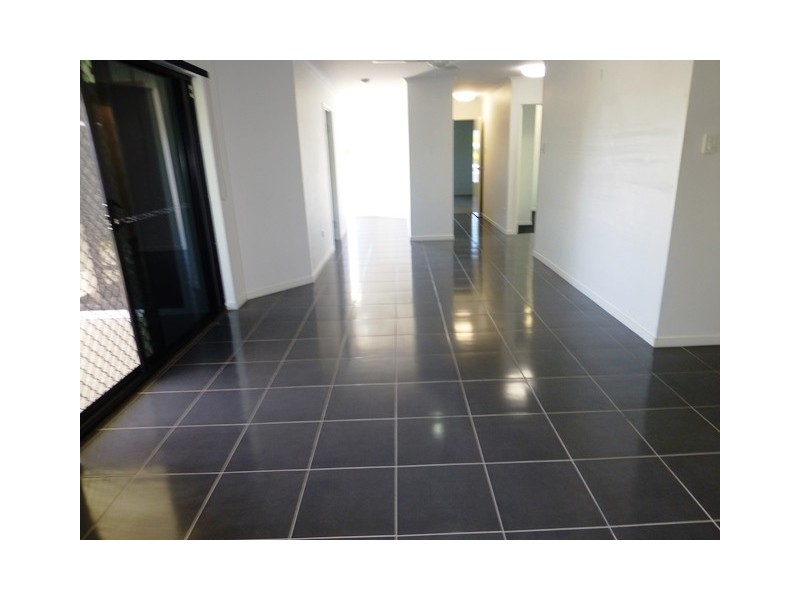 63 Makybe Diva Drive, Ooralea QLD 4740