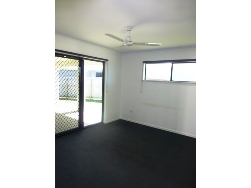 63 Makybe Diva Drive, Ooralea QLD 4740