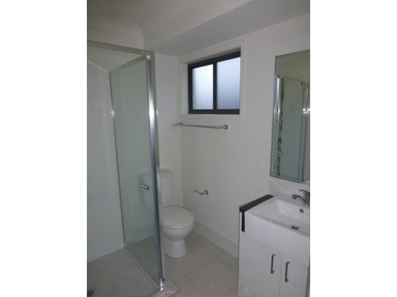 2/5 Hartog Street, Andergrove QLD 4740