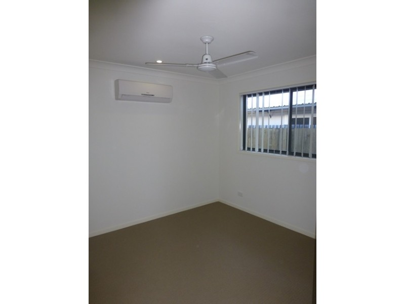 2/5 Hartog Street, Andergrove QLD 4740