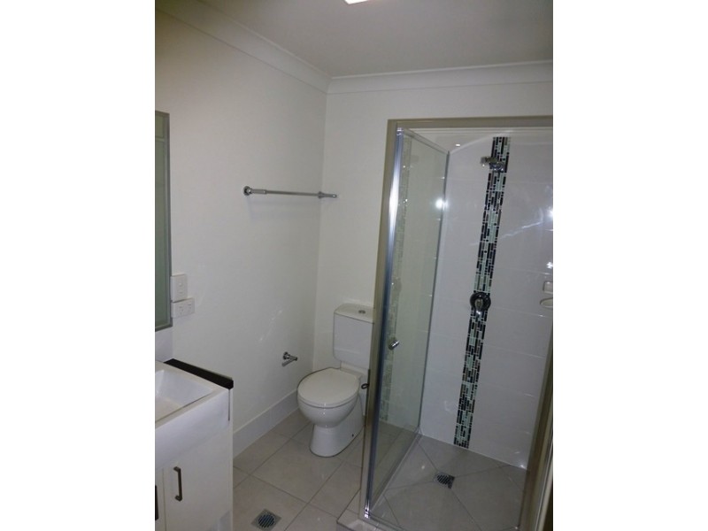 2/5 Hartog Street, Andergrove QLD 4740