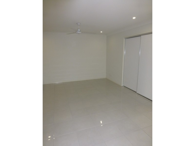 2/5 Hartog Street, Andergrove QLD 4740