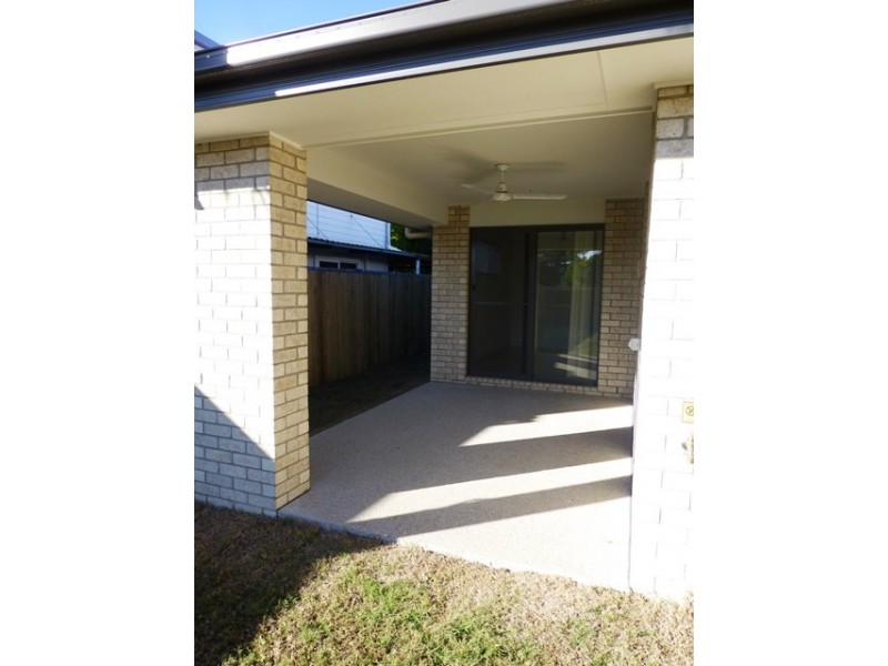 2/5 Hartog Street, Andergrove QLD 4740