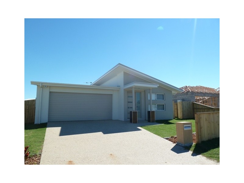 7 Dulcis Drive, Rural View QLD 4740