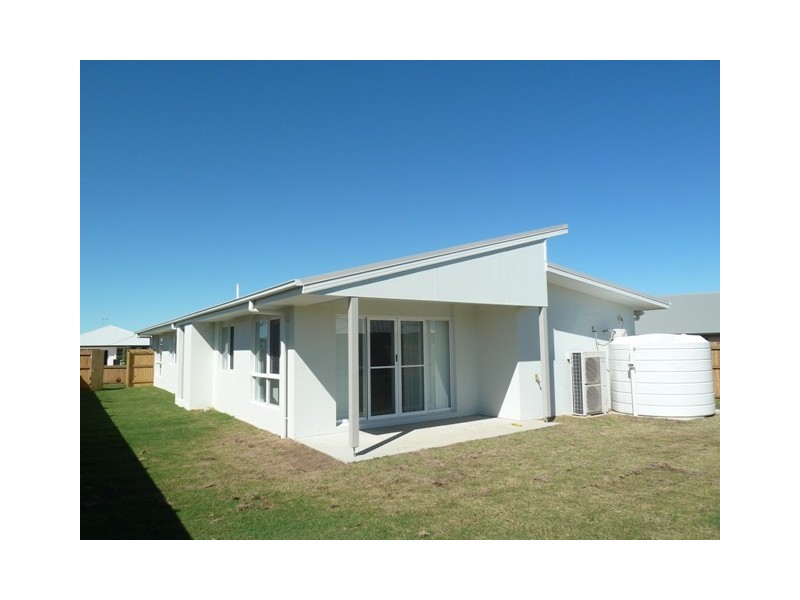 7 Dulcis Drive, Rural View QLD 4740