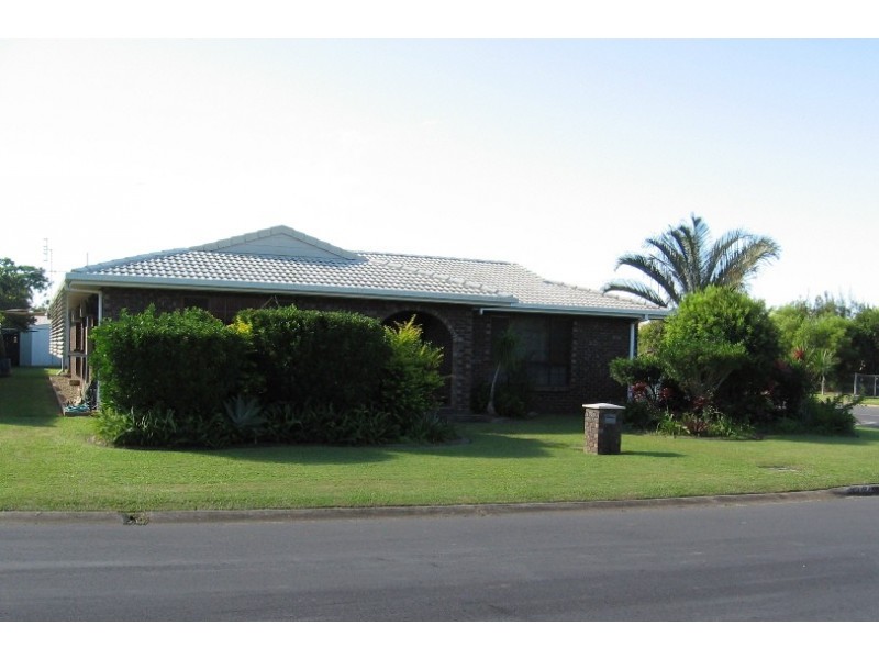 2 Allan Court, Ooralea QLD 4740