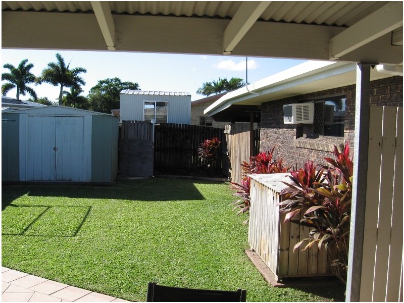 2 Allan Court, Ooralea QLD 4740