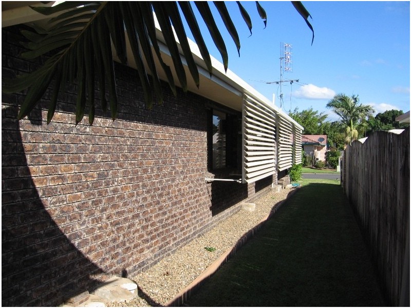 2 Allan Court, Ooralea QLD 4740