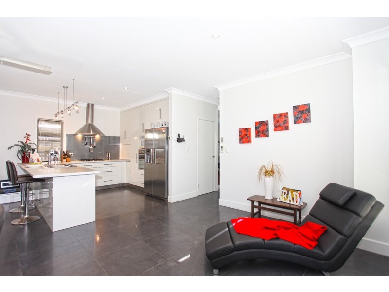 23 Whitesan Blue Tce, Blacks Beach QLD 4740