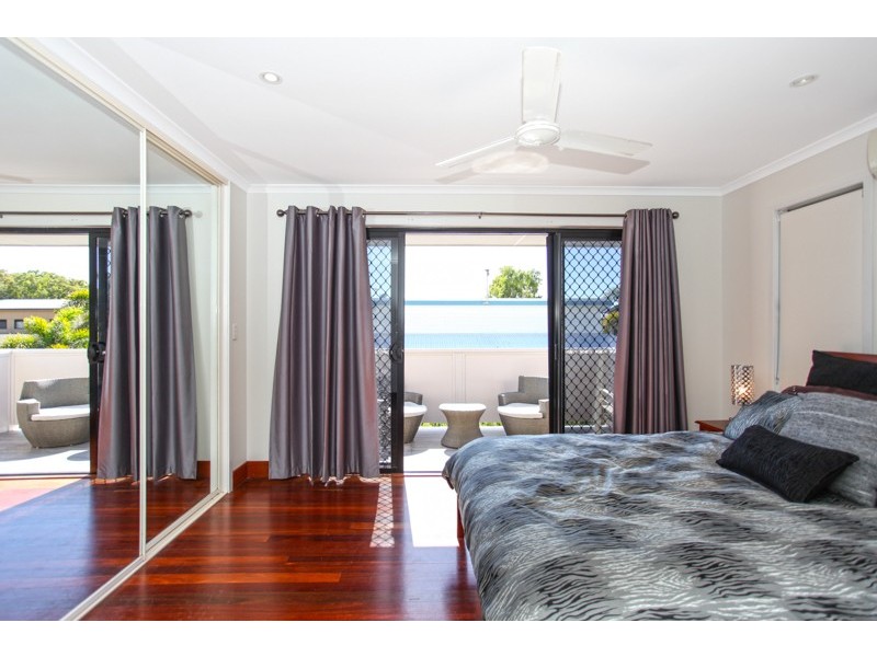 23 Whitesan Blue Tce, Blacks Beach QLD 4740
