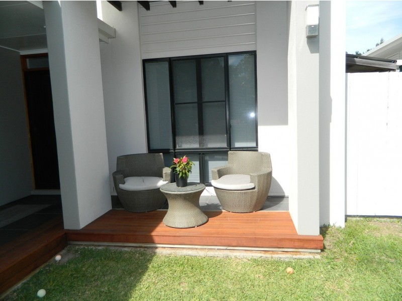 23 Whitesan Blue Tce, Blacks Beach QLD 4740