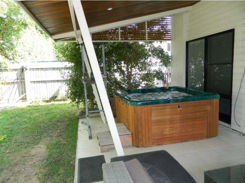 23 Whitesan Blue Tce, Blacks Beach QLD 4740