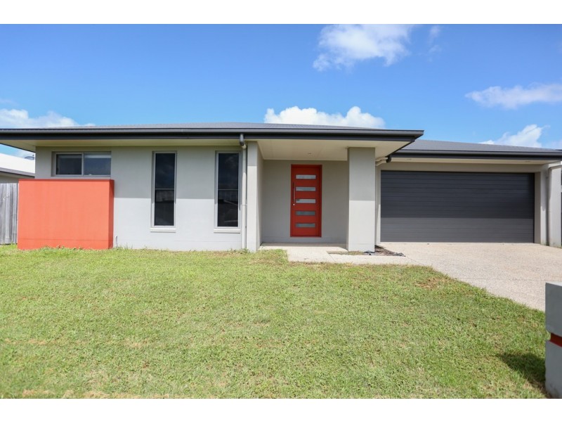 69 Makybe Diva Drive, Ooralea QLD 4740
