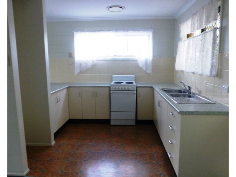 2/64 Daniel Street, Mount Pleasant QLD 4740