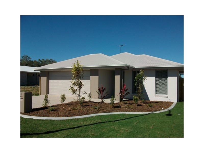 14 Majesty Street, Rural View QLD 4740