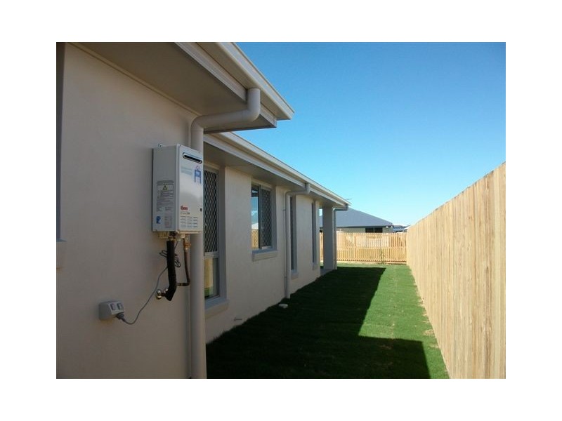 14 Majesty Street, Rural View QLD 4740