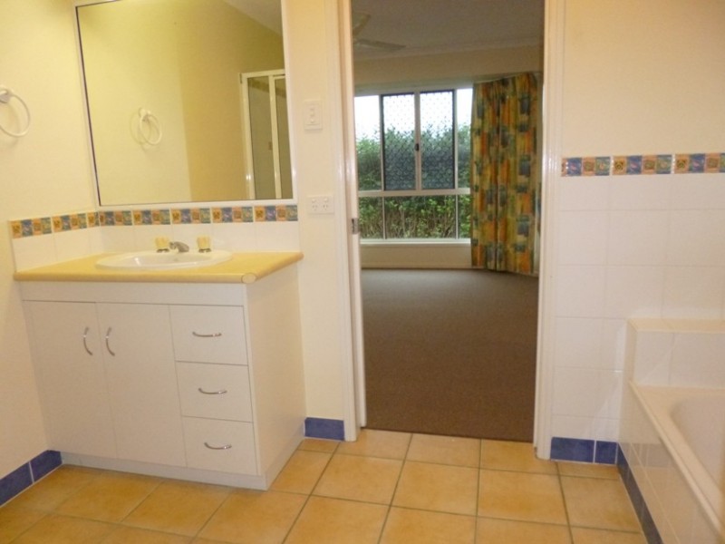 216 Kellys Rd, Walkerston QLD 4751