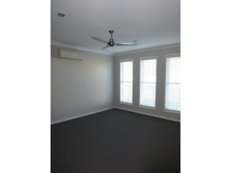 21 Majesty Street, Rural View QLD 4740