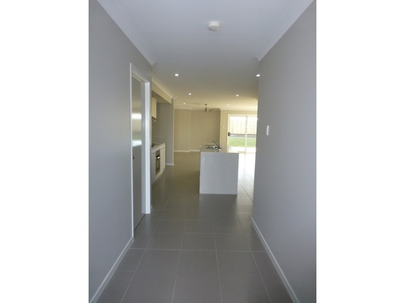 21 Majesty Street, Rural View QLD 4740